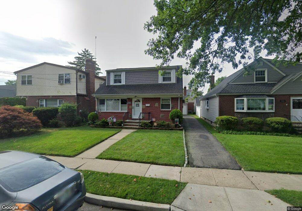 1106 5th Ave, New Hyde Park, NY 11040 - photo 1