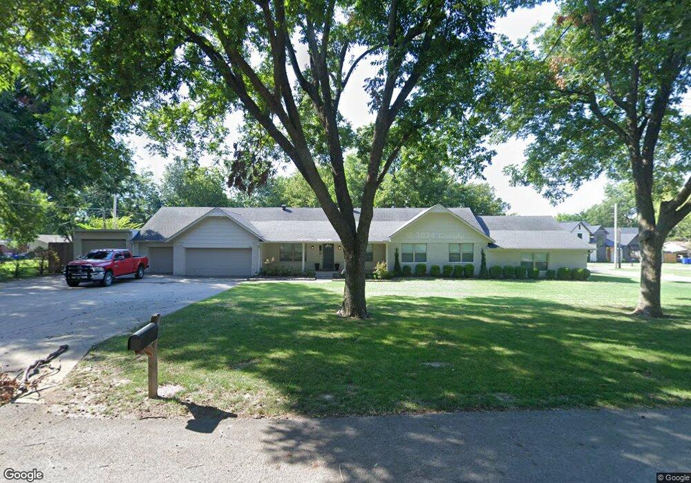 221 W Midway St, Broken Arrow, OK 74012 - photo 1