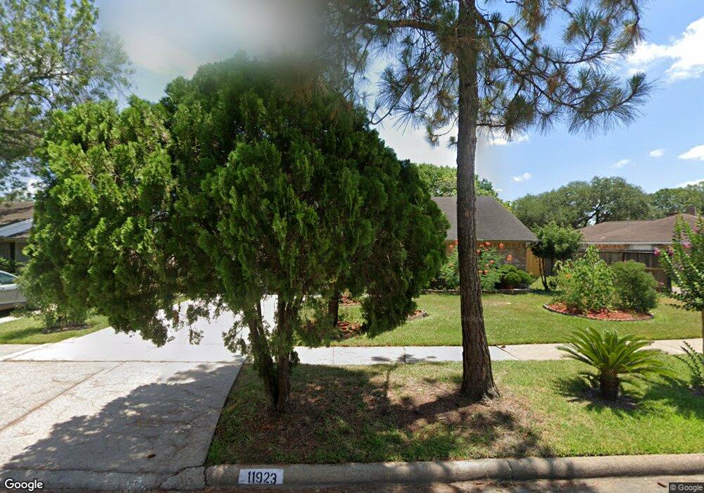 11923 Kirknoll Dr, Houston, TX 77089 - photo 1