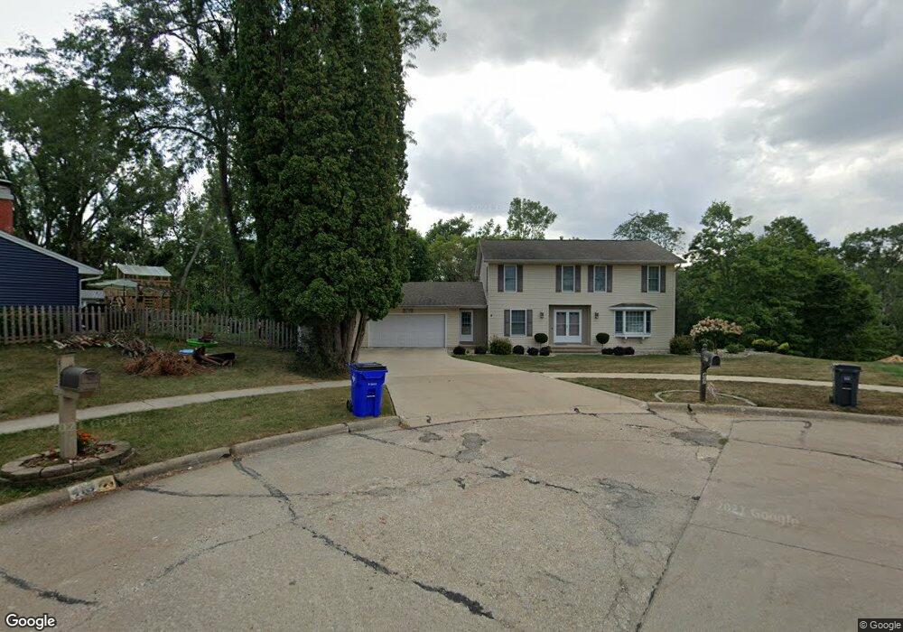 407 Green Valley Cove SE, Cedar Rapids, IA 52403 - photo 1