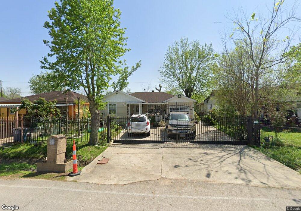 2526 Cromwell St, Houston, TX 77093 - photo 1