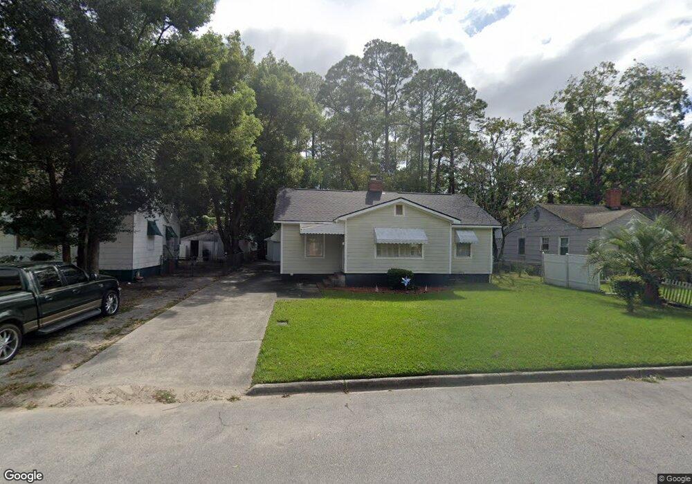 411 N Baldwin Cir, Savannah, GA 31405 - photo 1