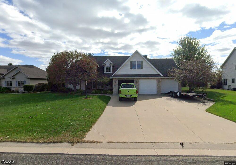 W6015 Strawflower Dr, Appleton, WI 54915 - photo 1