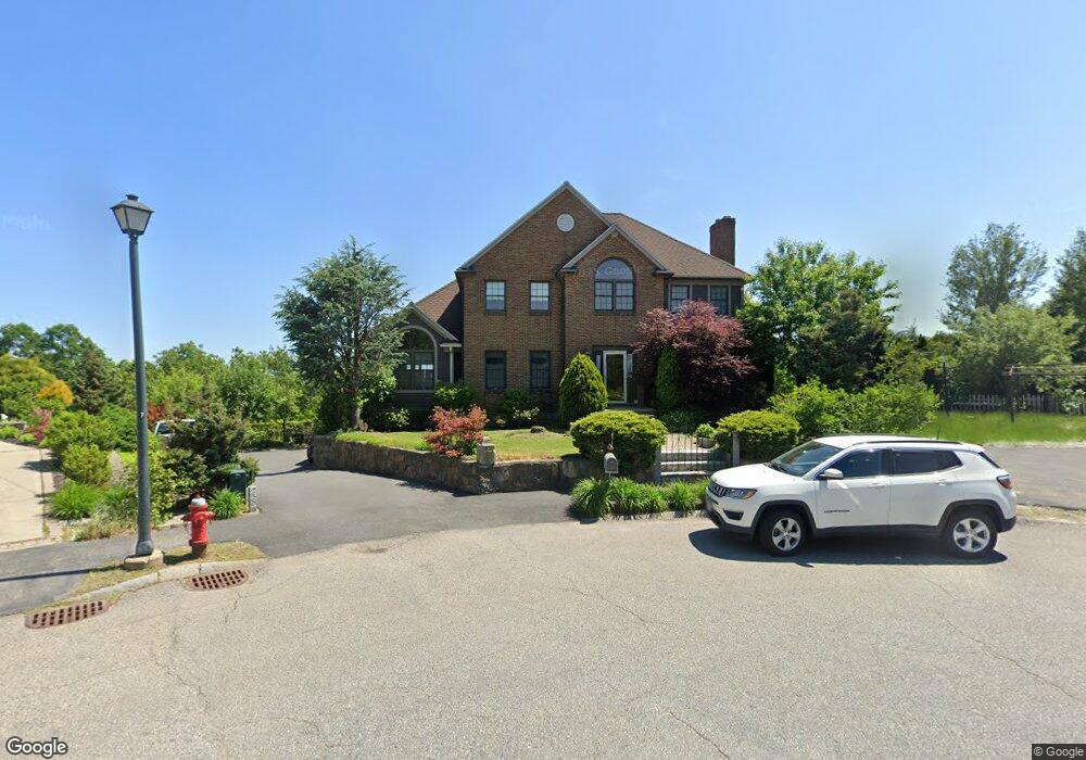 135 Range Heights Rd, Lynn, MA 01904 - photo 1