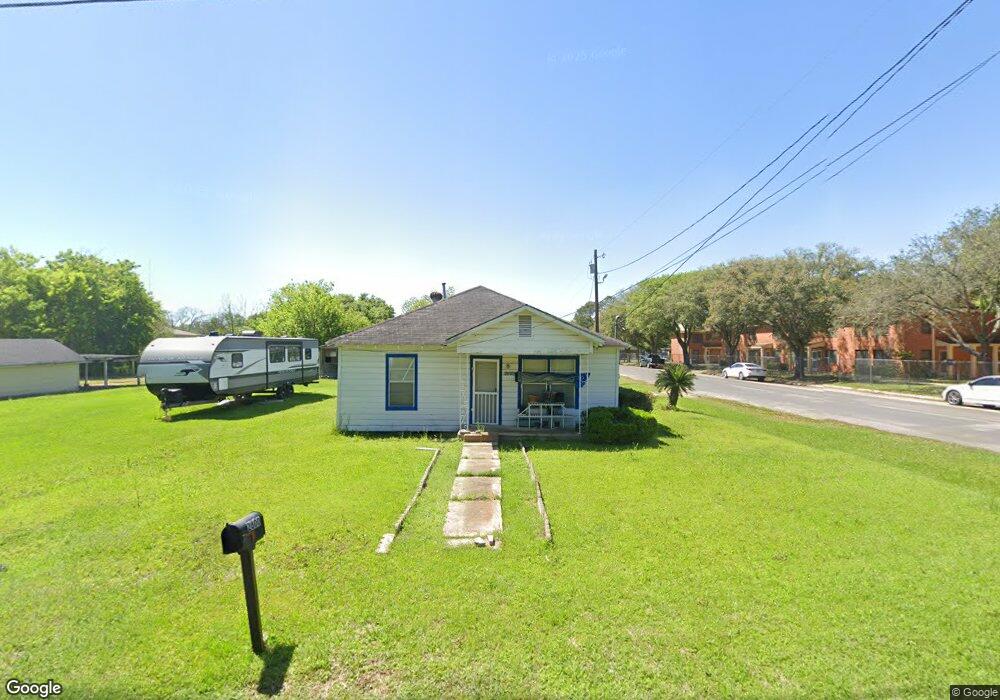 2800 Avenue A, Bay City, TX 77414 - photo 1