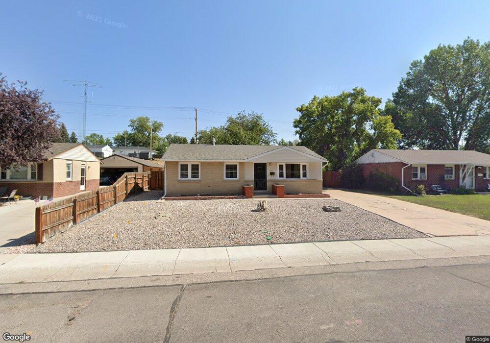 831 Hillcrest Rd, Cheyenne, WY 82001 - photo 1