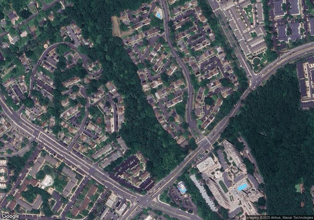 3060 Southern Elm Ct, Fairfax, VA 22031 - photo 1