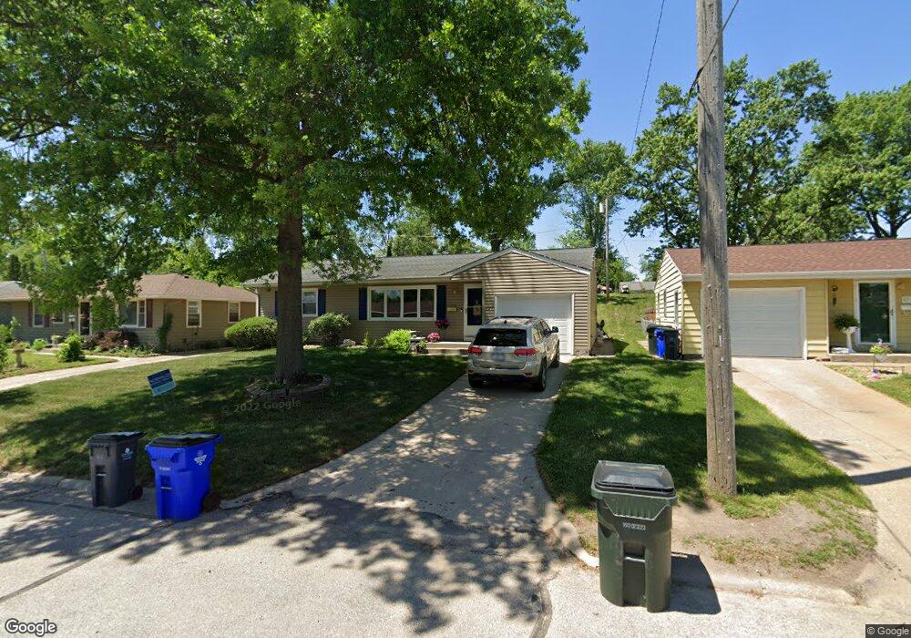 627 35th St SE, Cedar Rapids, IA 52403 - photo 1