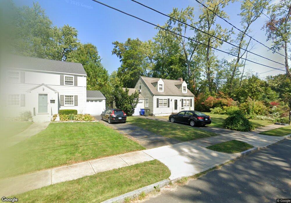 2 Linnard Rd, West Hartford, CT 06107 - photo 1