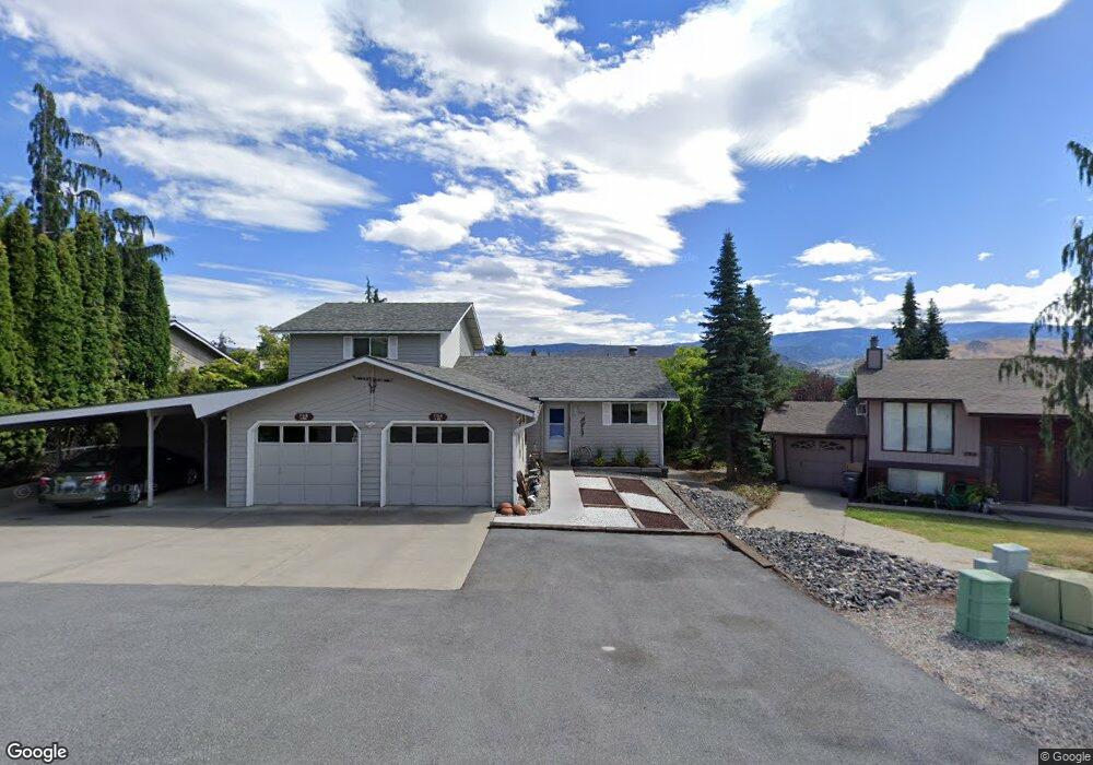 704 11th St NE, East Wenatchee, WA 98802 - photo 1