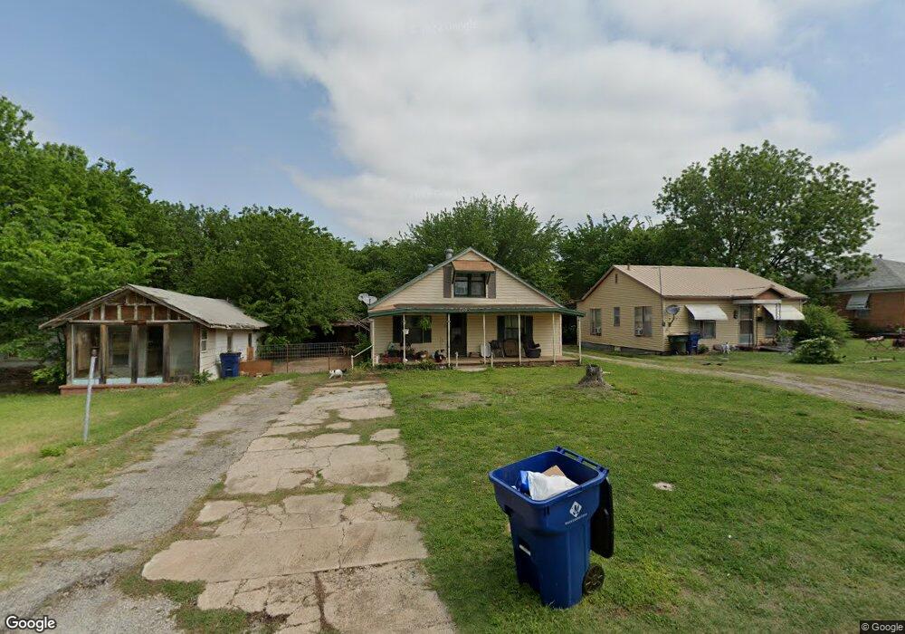 1205 W Pecan Ave, Duncan, OK 73533 - photo 1