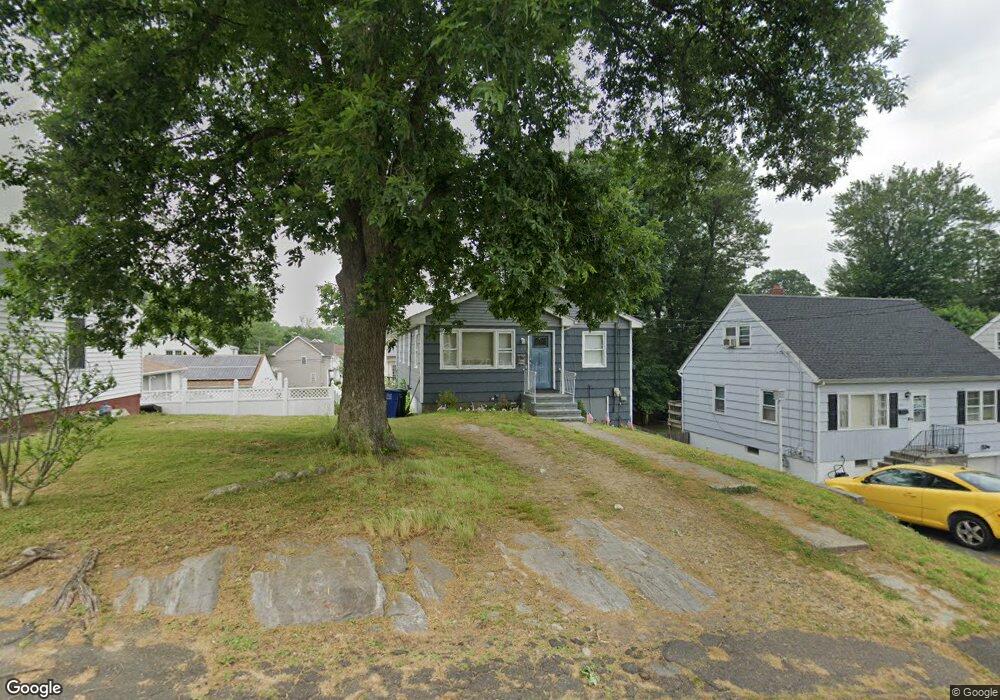 360 Greenwood St, Bridgeport, CT 06606 - photo 1