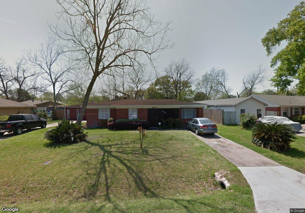 314 Bizerte St, Houston, TX 77022 - photo 1