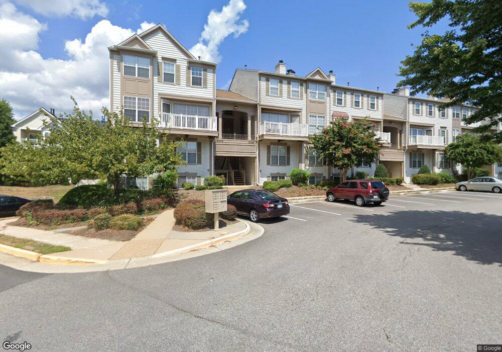 8246 Catbird Cir unit 301, Lorton, VA 22079 - photo 1