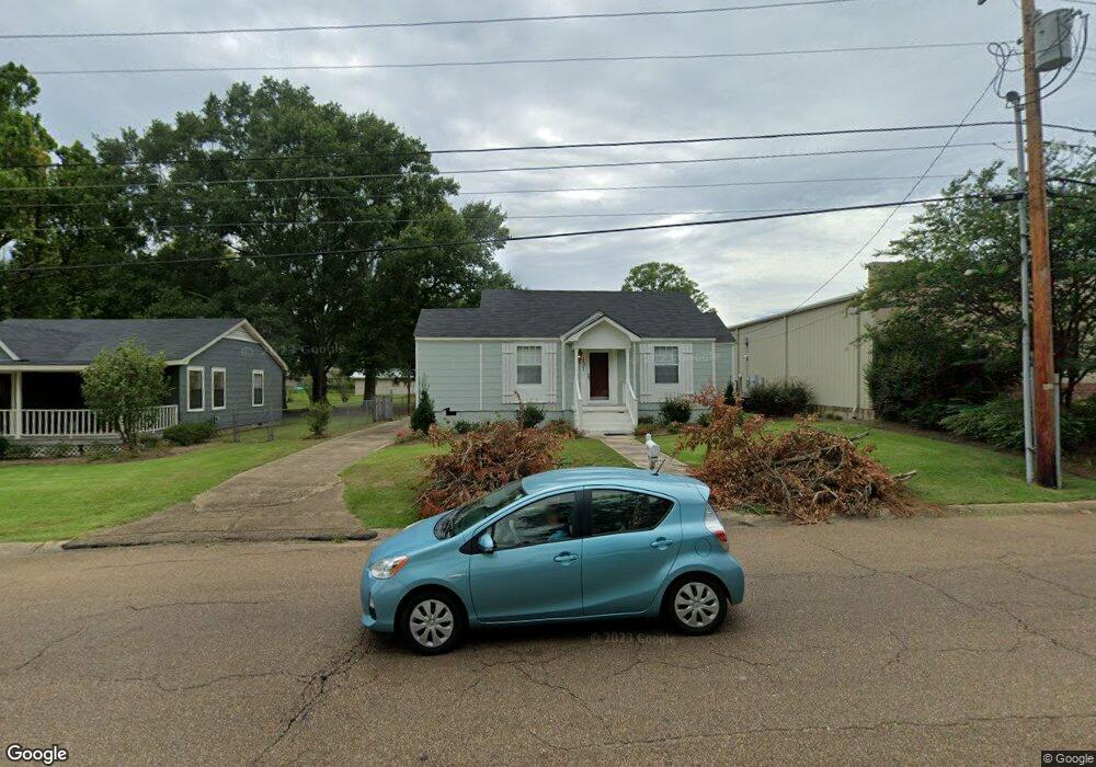 121 West Ave N, McComb, MS 39648 - photo 1