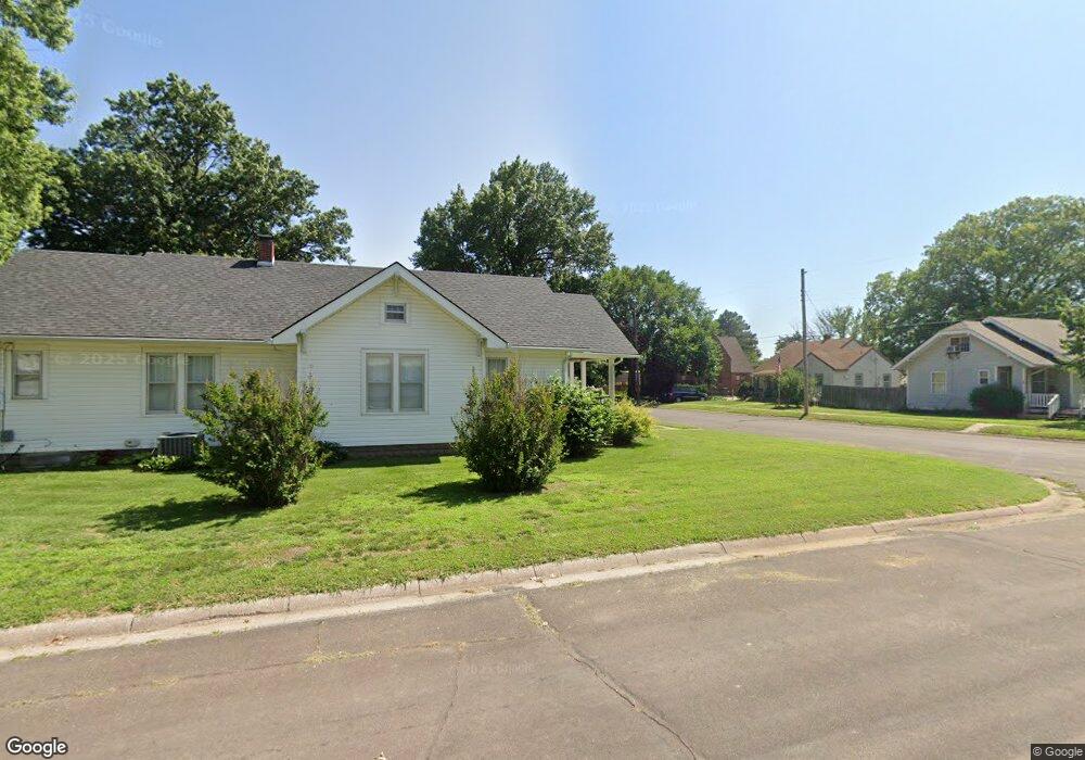321 W Kansas Ave, Colwich, KS 67030 - photo 1