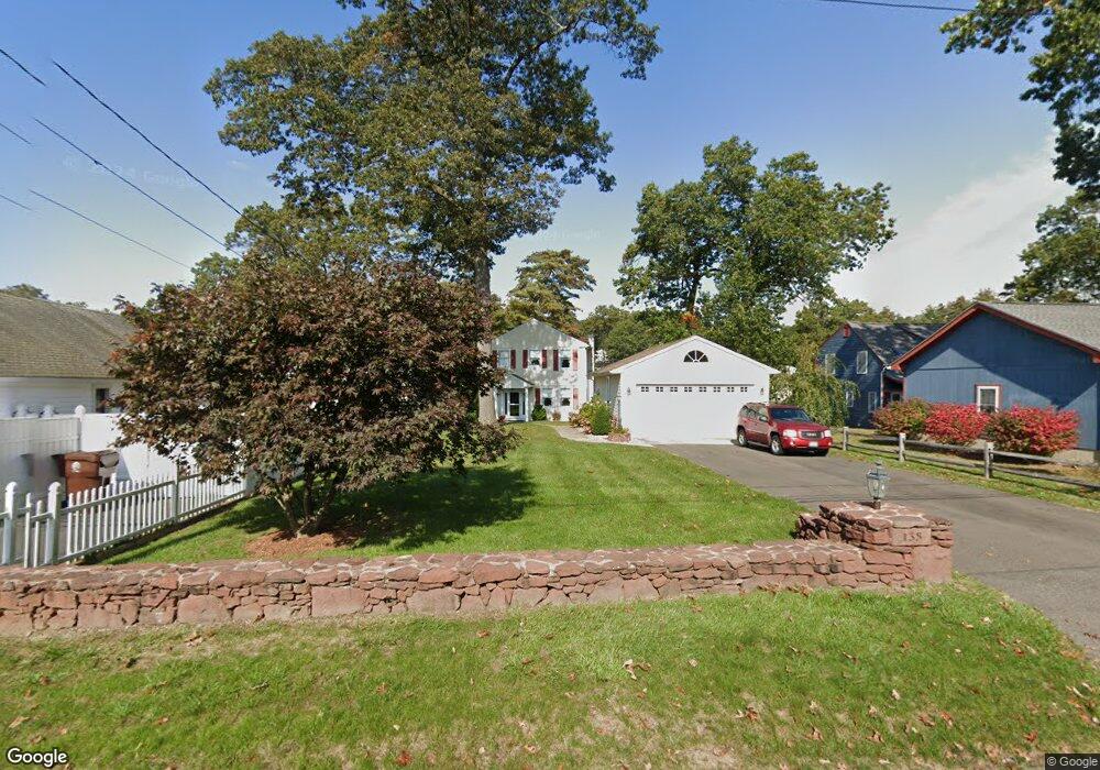 135 Cottage Rd, Enfield, CT 06082 - photo 1