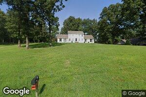 1102 Green Valley Dr, Paris, TN 38242