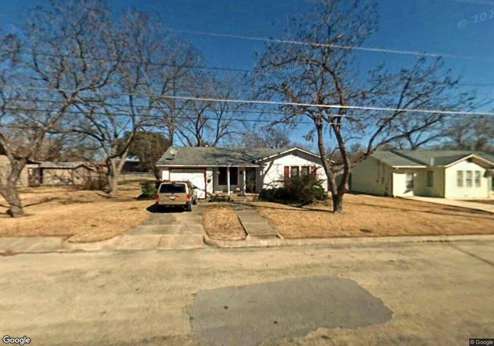 110 W Mulberry St, Fredericksburg, TX 78624 - photo 1