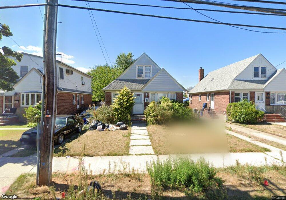 82-38 260th St, Glen Oaks, NY 11004 - photo 1