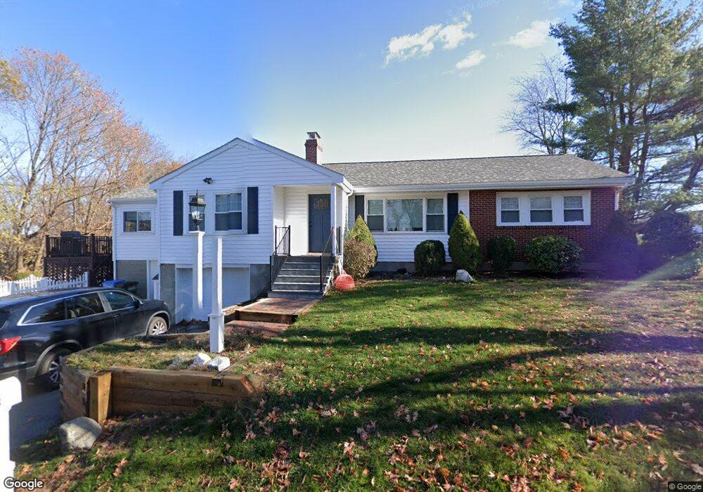 731 Lincoln St unit 1, Waltham, MA 02451 - photo 1