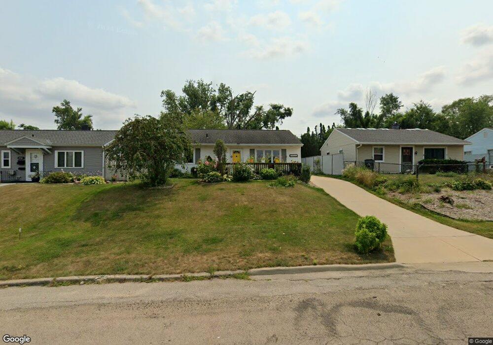 2407 8th Ave SW, Cedar Rapids, IA 52404 - photo 1