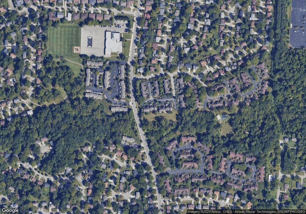 2001 Willow Glen Ln, Columbus, OH 43229 - photo 1