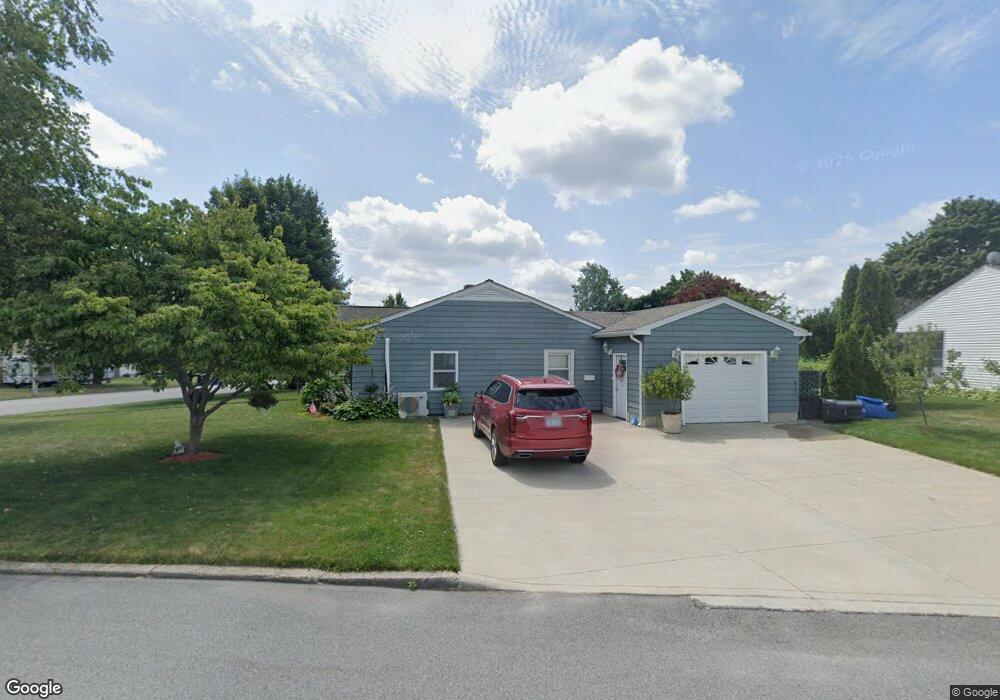 42 Meadowcrest Dr, Cumberland, RI 02864 - photo 1