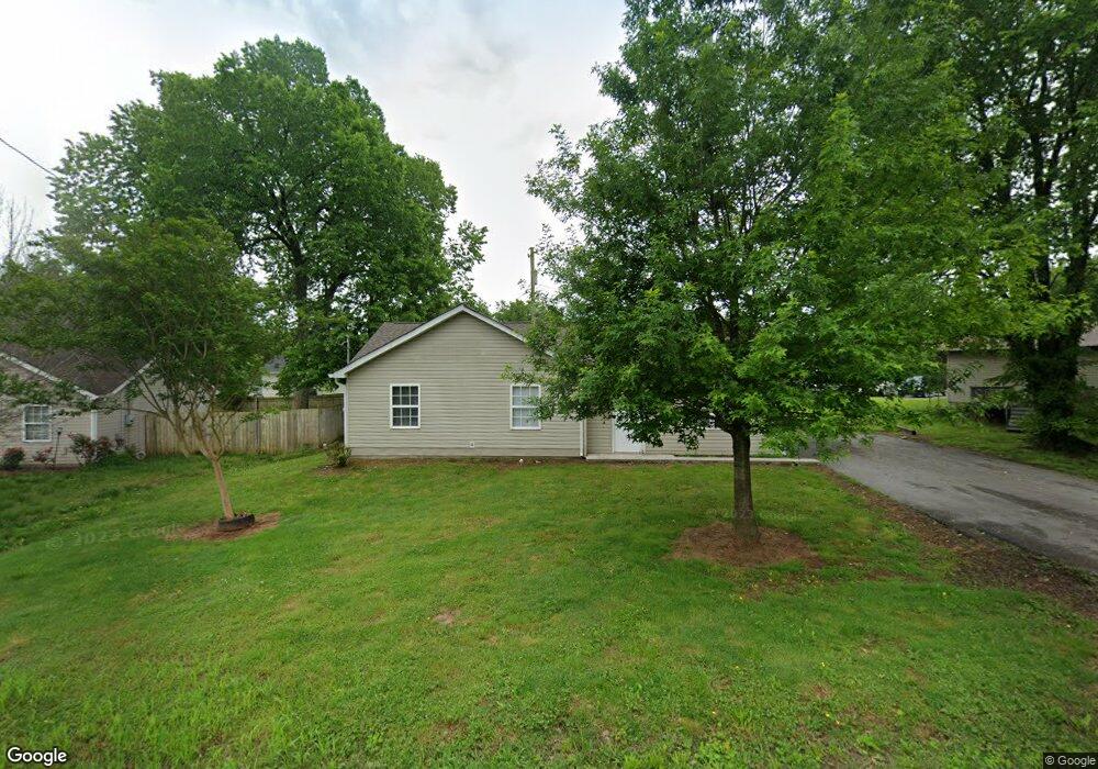 127 Oakdale St, Shelbyville, TN 37160 - photo 1