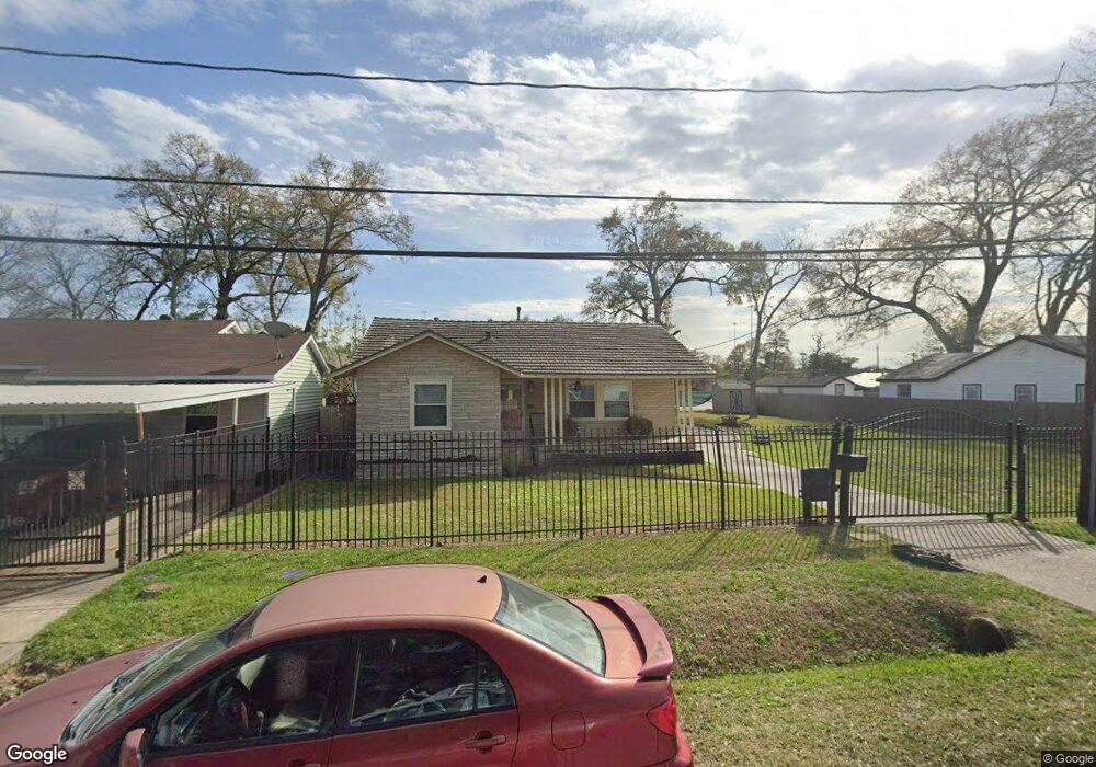 221 Styers St, Houston, TX 77022 - photo 1
