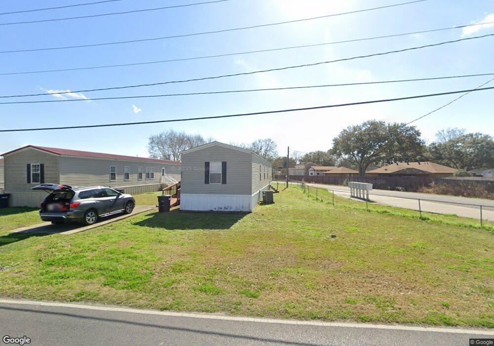 800 Daspit Rd, New Iberia, LA 70563 - photo 1