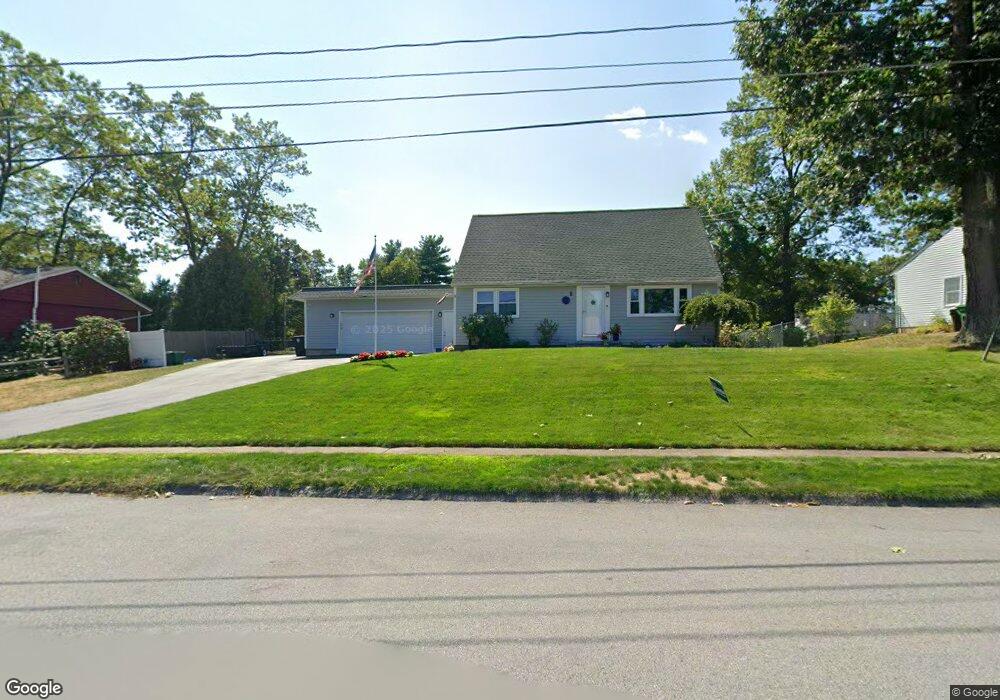 8 Friar Tuck Ln, Nashua, NH 03062 - photo 1