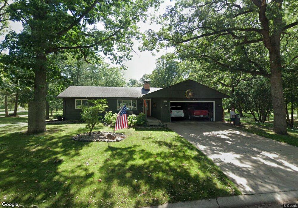 302 22nd St SW, Austin, MN 55912 - photo 1