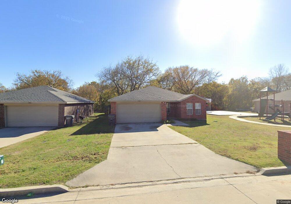 902 1st Ave SE, Ardmore, OK 73401 - photo 1