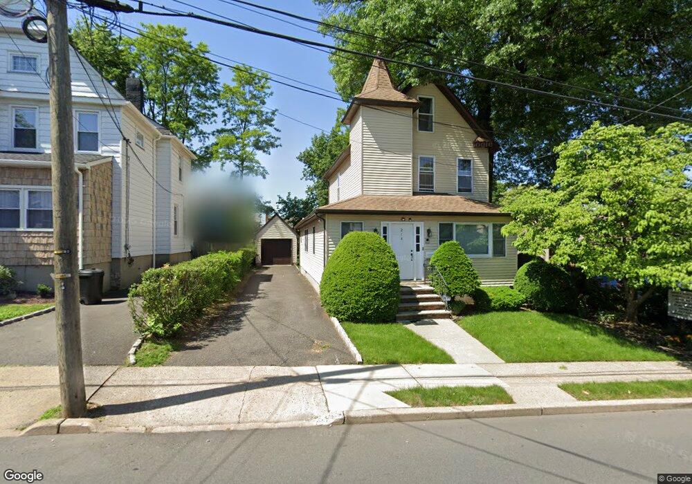 214 Franklin Ave, Hasbrouck Heights, NJ 07604 - photo 1