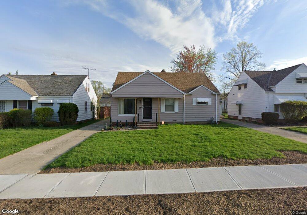 19817 Stockton Ave, Maple Heights, OH 44137 - photo 1