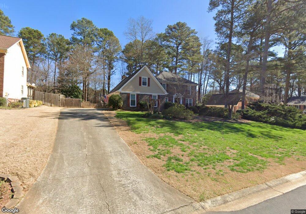 808 Brentway Ct SW, Lilburn, GA 30047 - photo 1