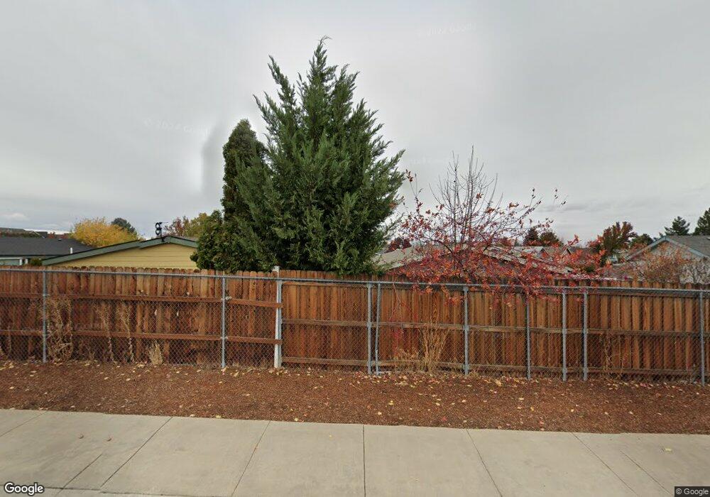 2600 SW Evening Primrose Ln, Redmond, OR 97756 - photo 1