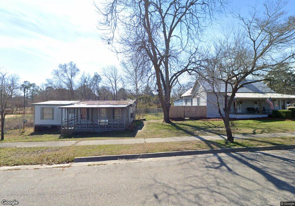 16 E Sixth St, Mc Rae Helena, GA 31037 - photo 1