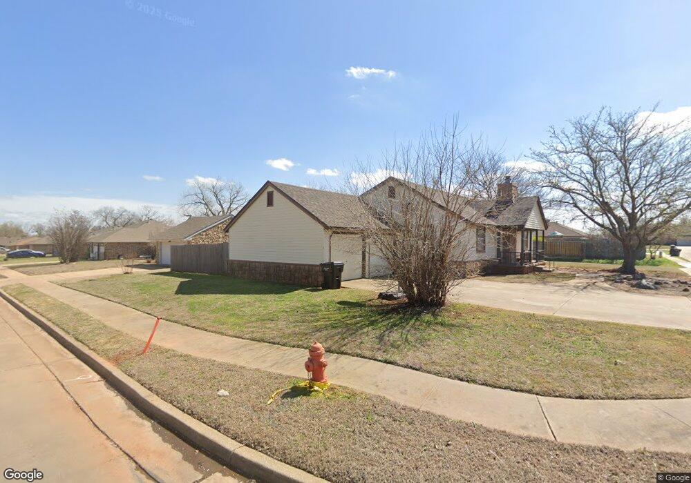 2008 Briarhill St, Moore, OK 73160 - photo 1