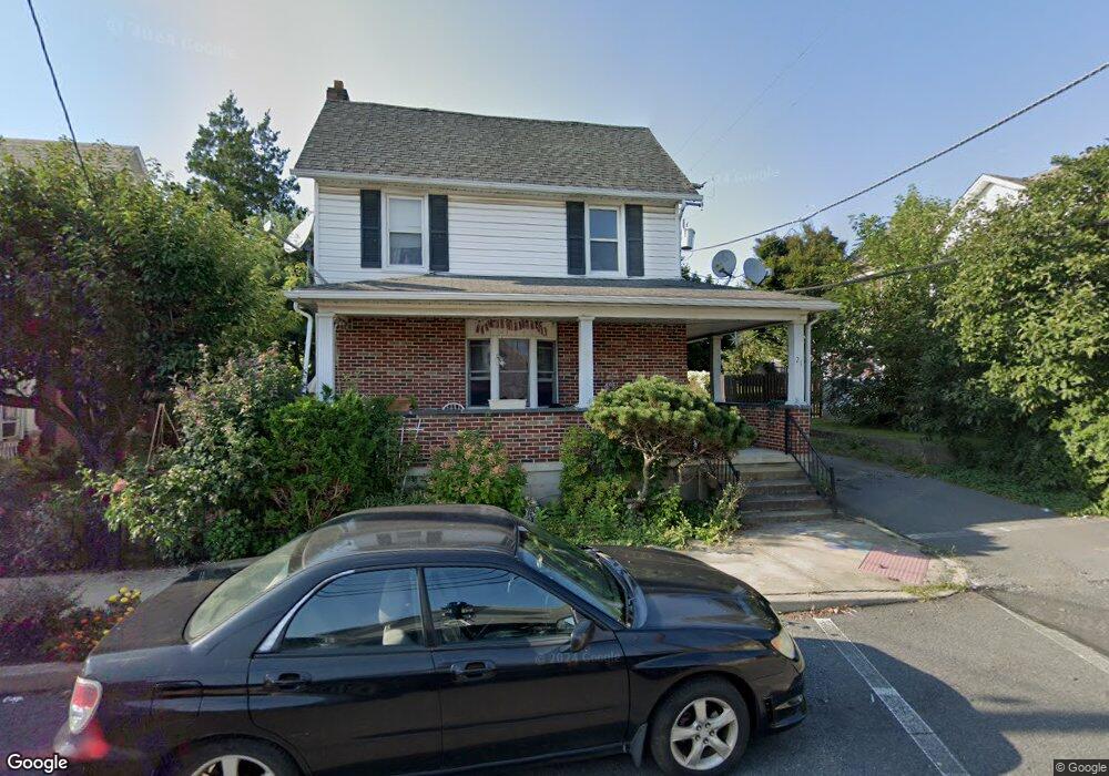 21 Pen Argyl St, Pen Argyl, PA 18072 - photo 1