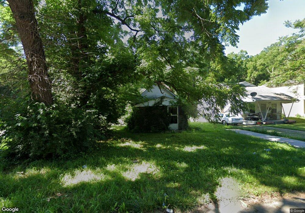 3421 E 69th St, Kansas City, MO 64132 - photo 1