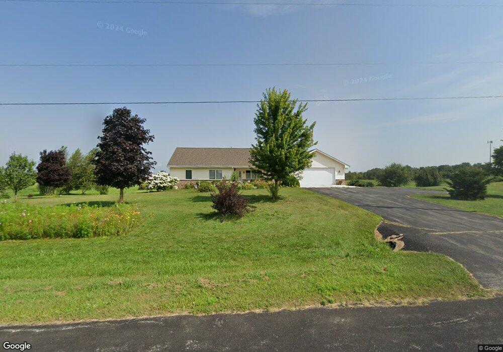 5390 Beechnut Dr, Kewaskum, WI 53040 - photo 1