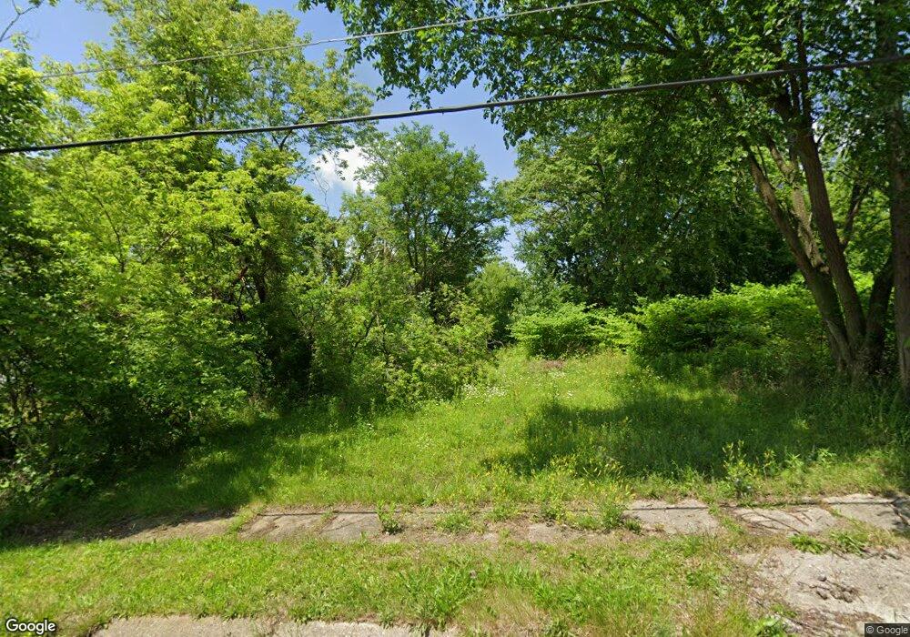 2122 Stanford Ave, Flint, MI 48503 - photo 1