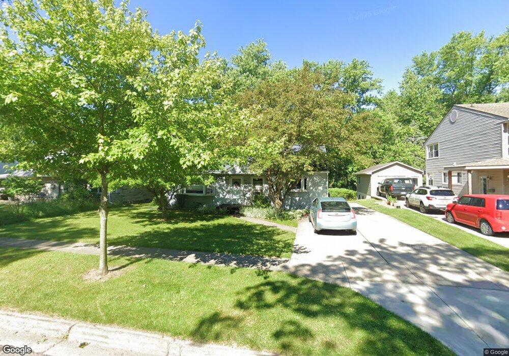 636 Flanders St, Chelsea, MI 48118 - photo 1