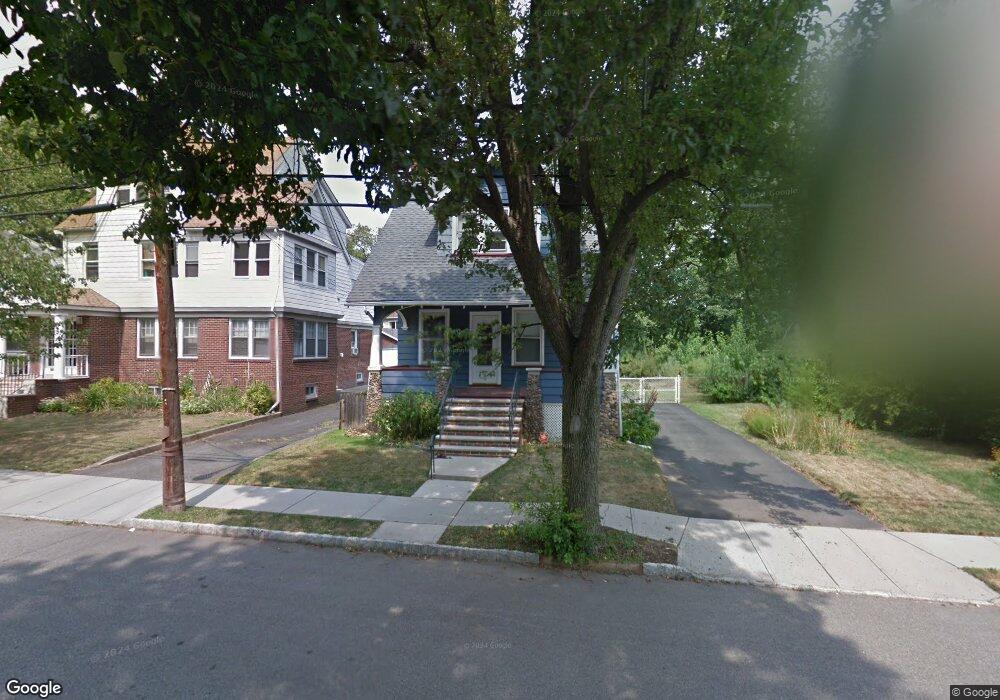 73 Hillcrest Rd, Maplewood, NJ 07040 - photo 1