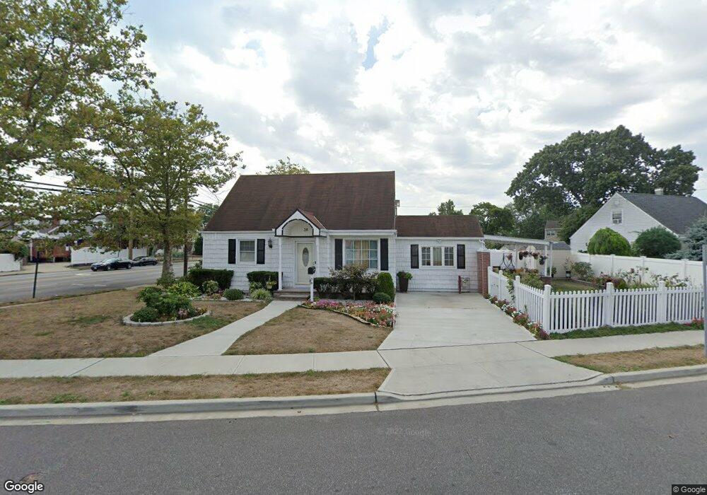 38 Jedwood Place, Valley Stream, NY 11581 - photo 1