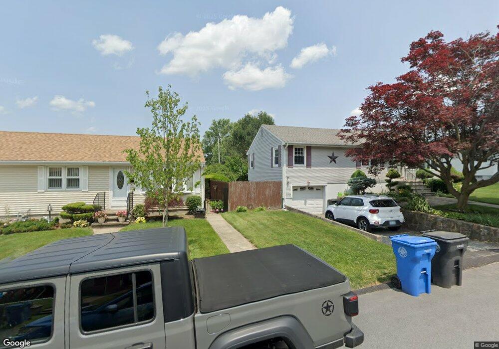 213 Hazelton St, Cranston, RI 02920 - photo 1