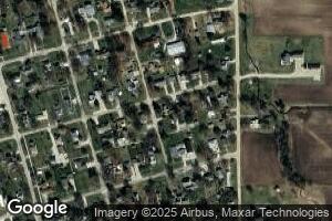 521 Ohio Ave, Windsor, IL 61957