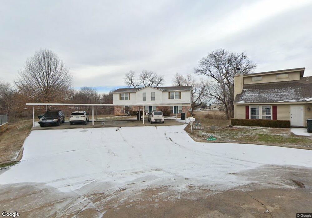 1010 W Will Rogers Ct, Claremore, OK 74017 - photo 1